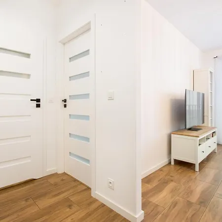 Apartment Unii Lubelskiej 6 *