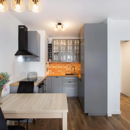 Apartment Unii Lubelskiej 6 *